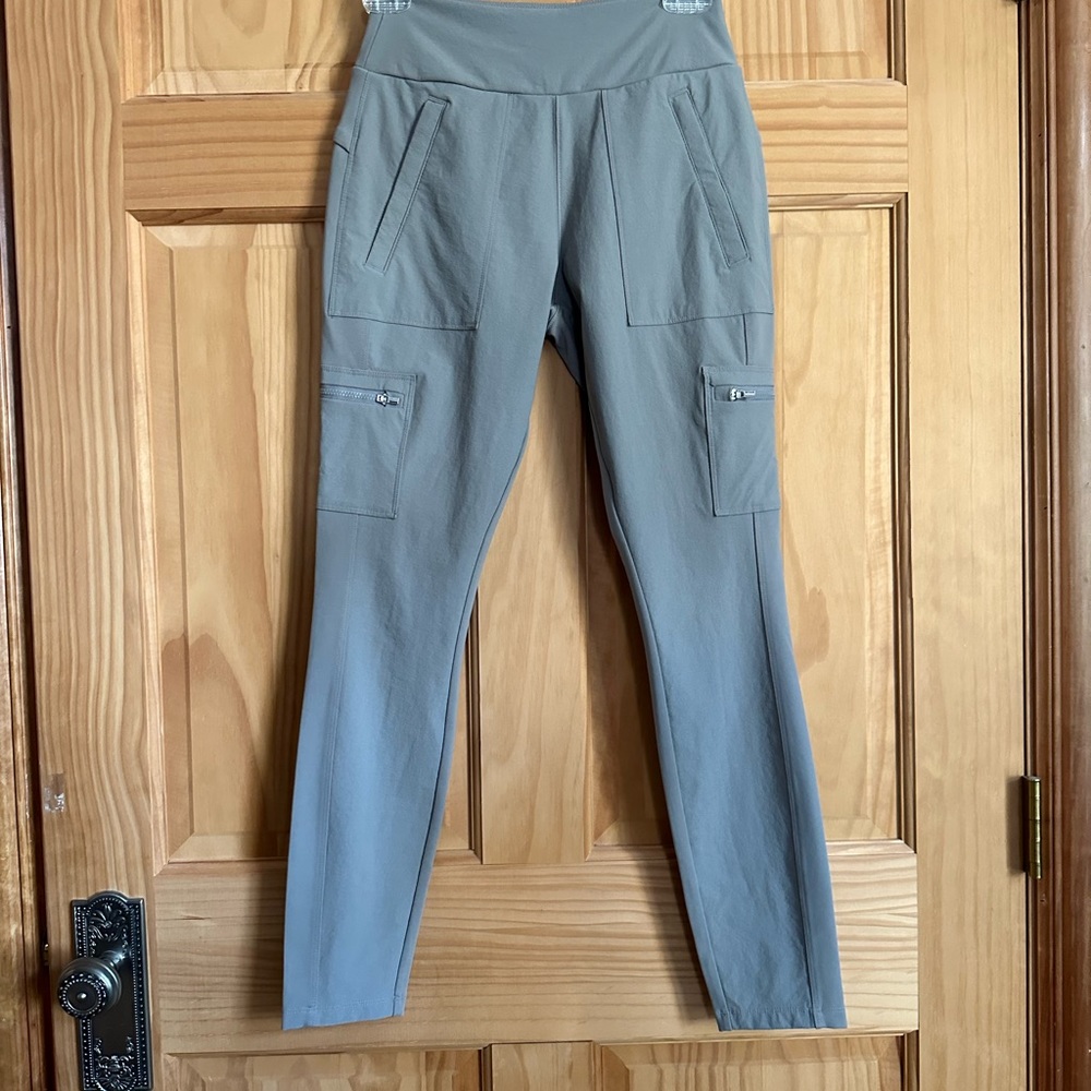 Athleta Headlands Hybrid Cargo Tights